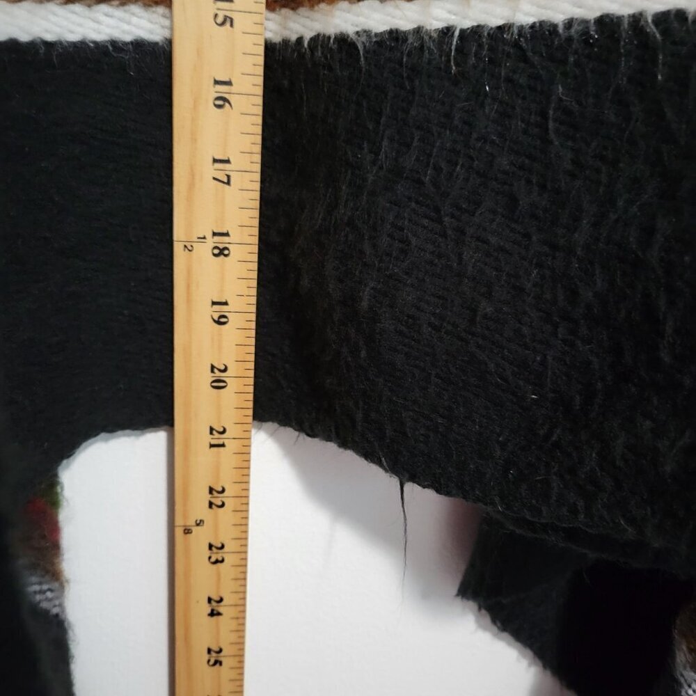 Gorgeous Artsy Aztec Boho Print Poncho Wrap Black Size OS - Picture 7 of 9